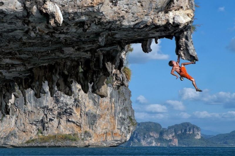 One Day Cruise to Explore Lan Ha Bay from Cat Ba Island