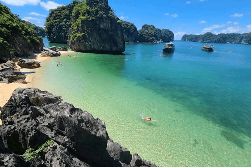 One Day Cruise to Explore Lan Ha Bay from Cat Ba Island
