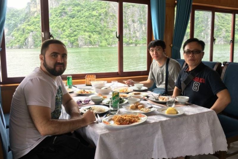 Halong Bay Day Trip with Fast Expressway Transfer Round Trip