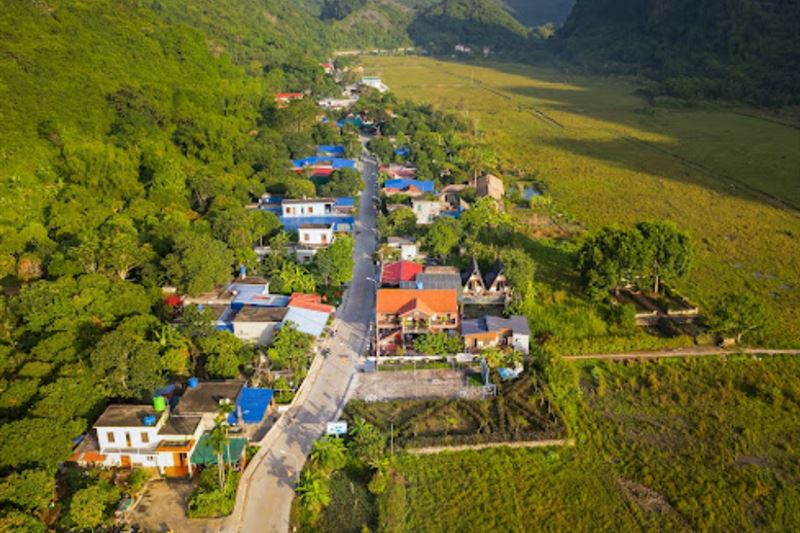 A Full-Day Exploration of Lan Ha Bay Departing from Cat Ba Town