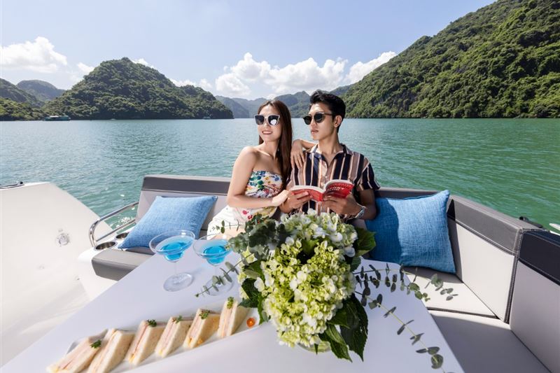 Halong Bay Sightseeing 2-hour With Private Yacht