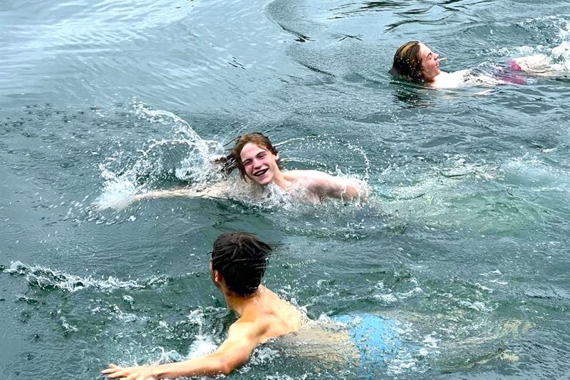 Explore the beauty of Lan Ha Bay with A PRIVATE BOAT from Hanoi