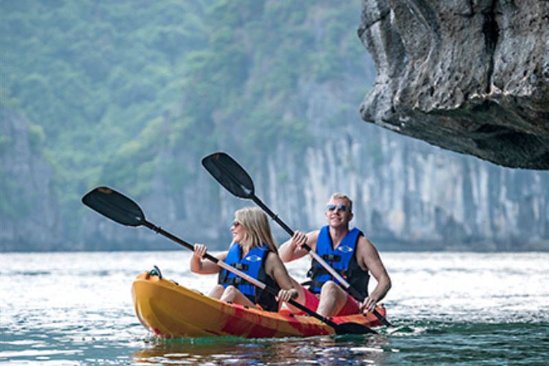 Explore the beauty of Lan Ha Bay with A PRIVATE BOAT from Hanoi