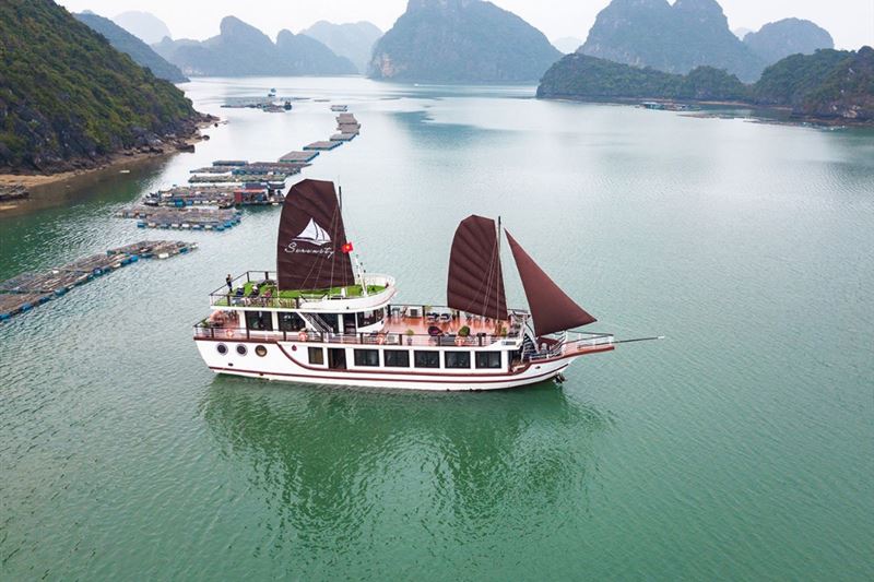 Discover the Hidden Gems of Lan Ha - Day Cruise from Cat Ba