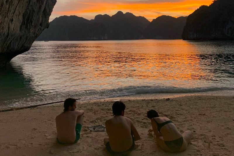 Experience the Sunset and Plankton Bioluminescent Night Kayak from Cat Ba Island