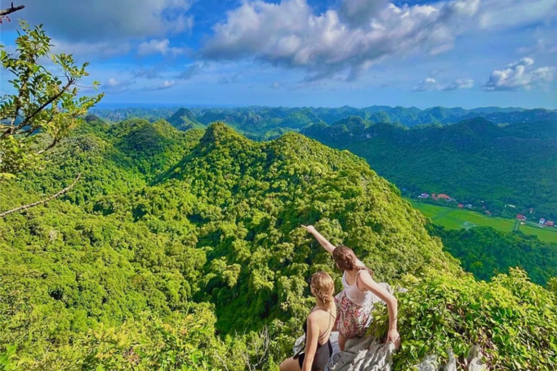 Lan Ha Bay - Cat Ba 2D1N Adventure with Meals, Kayaking, Trekking